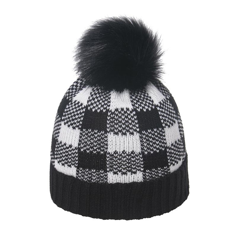 

Осень и зима новая уличная квадратная сетка зимняя детская теплая вязаная шапка новый подворачивающийся край цветовая блокировка помпон вязаная шапка женская M（52-54cm） чёрный