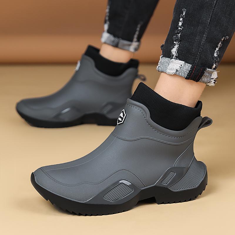 Men's outdoor fashion casual rain boots thick anti slip waterproof high top wear-resistant comfortable work velvet chef shoes