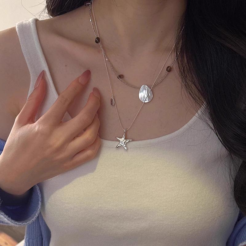 Folded starfish pendant necklace Korean light luxury high-end niche design fashion temperament versatile exquisite necklace women