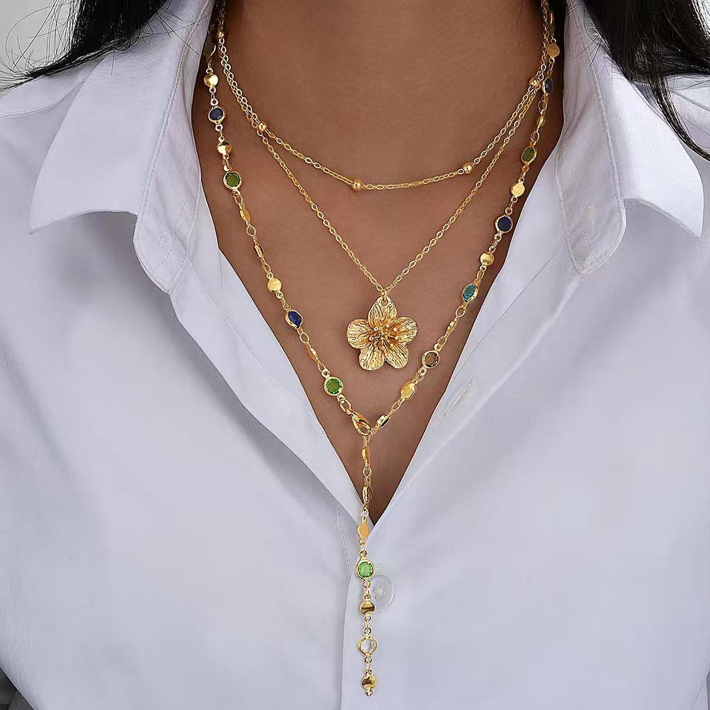 Elegant Y-Shaped Color Diamond Flower Necklace Set - Light Luxury Layered Two-Piece Design