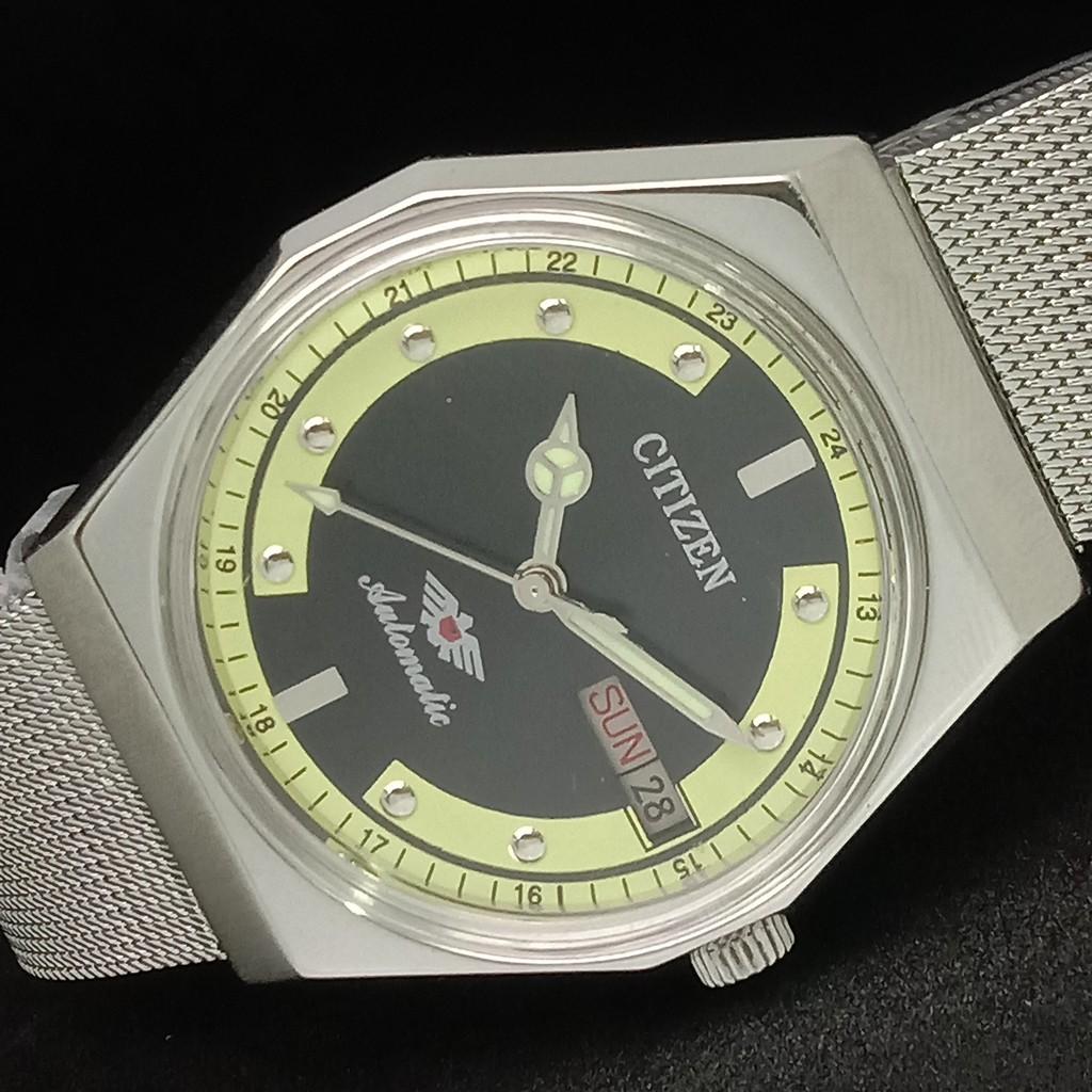 

USED VINTAGE CITIZEN AUTOMATIC 8200 JAPAN MENS D/D BLACK WATCH 528b-a277614-9 SKU528b-a277614