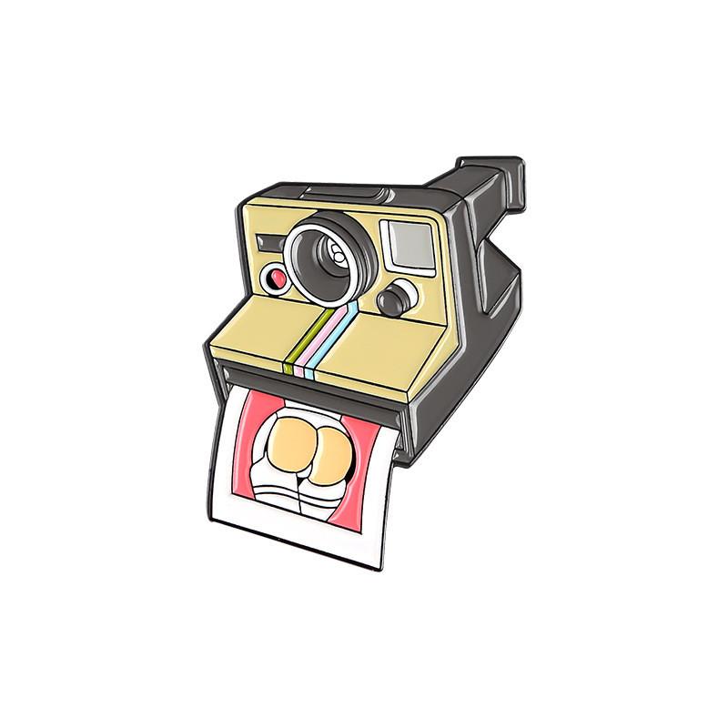 Geometric Camera Retro Brooch Pin Exquisite Alloy Fashion Accessory For Men Women And