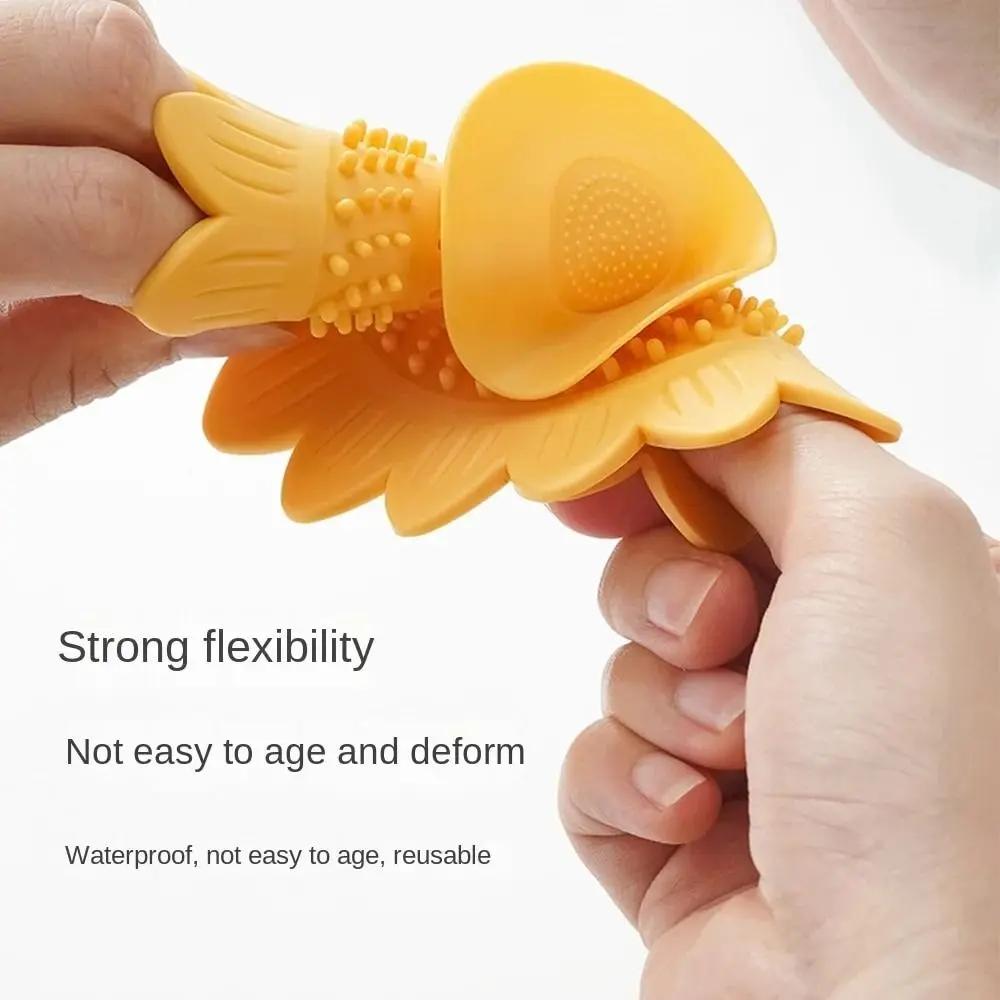 Press-on floor drain cover with hair filter. New anti-clogging silicone floor drain pad. Suitable for bathrooms.