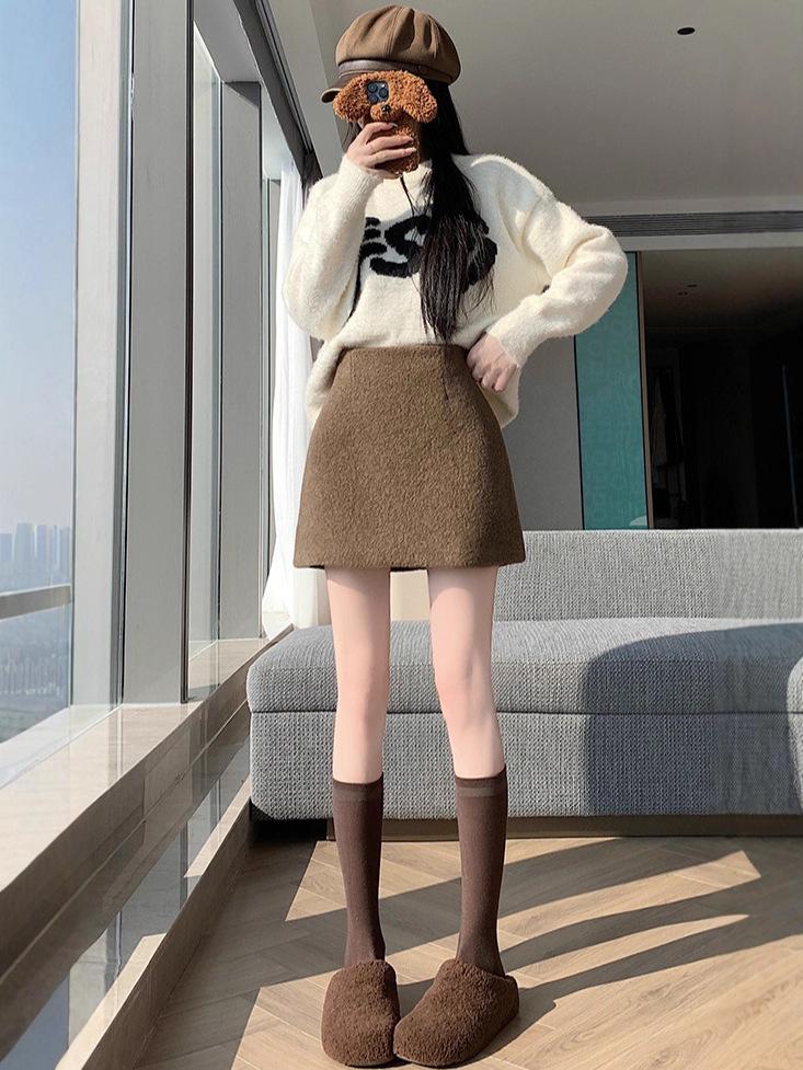 2025 New Autumn/Winter Velvet-Lined Wool Skirt: Thick, Warm, and Fashionable Hip-Wrap Design
