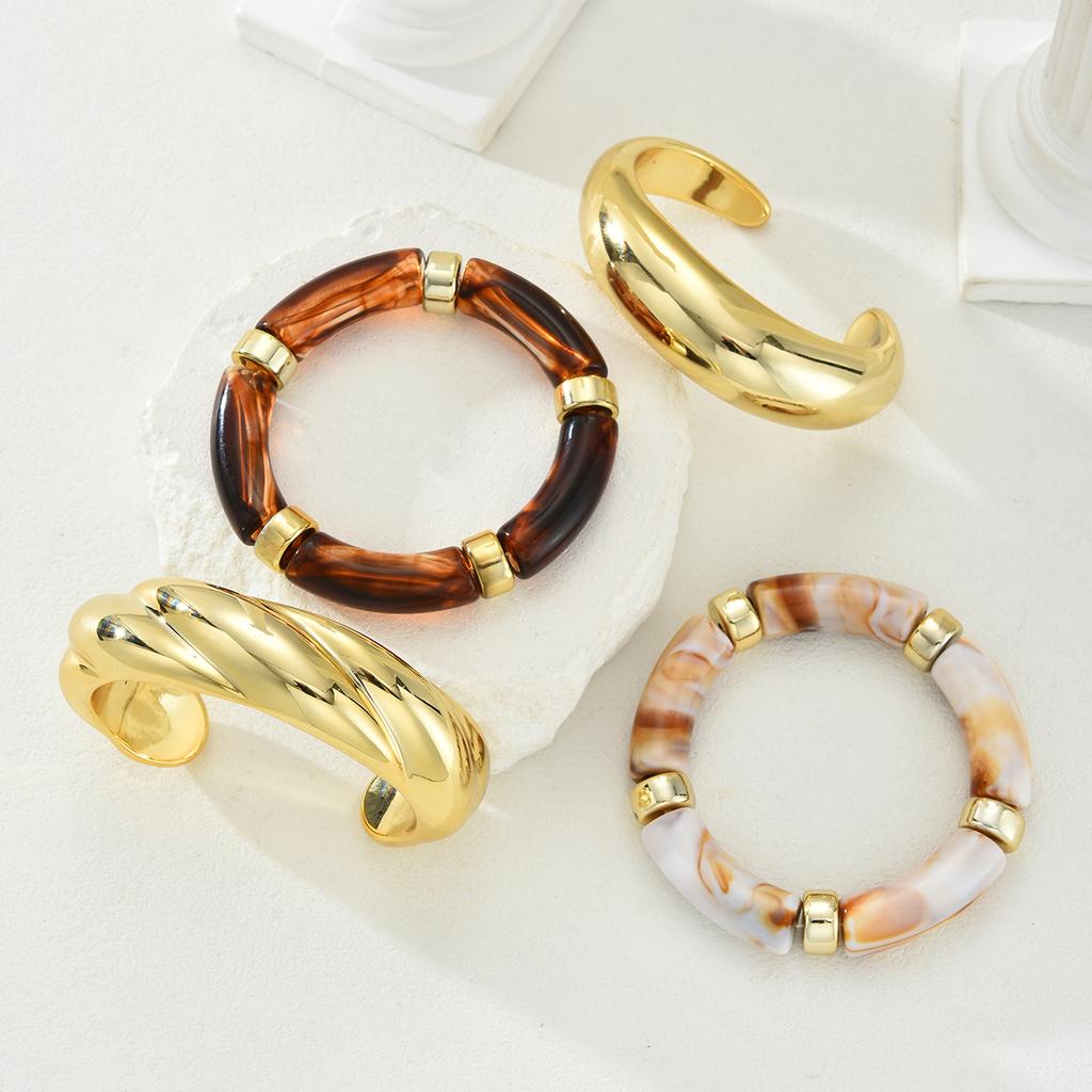 4 ks Vintage Minimalistická Elegantní Hnědá Pryskyřice Elastický Náramek Sada Zlatá Barva Hladké Otevřené Náramky Pro Ženy Denní Sváteční Šperky