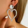 Fashionable Love Earrings Elegant Earrings Simple and High-end Design Suitable for Daily Wear