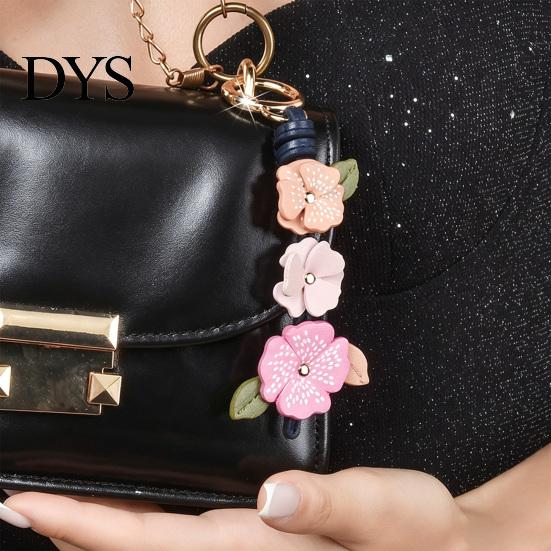 Faux Leather Flower Keyring Keychain Pendant Imitation Camellia Design Key Chain Handbag with Lobster Clasp Bag Charm Backpack Accessory Daily Use