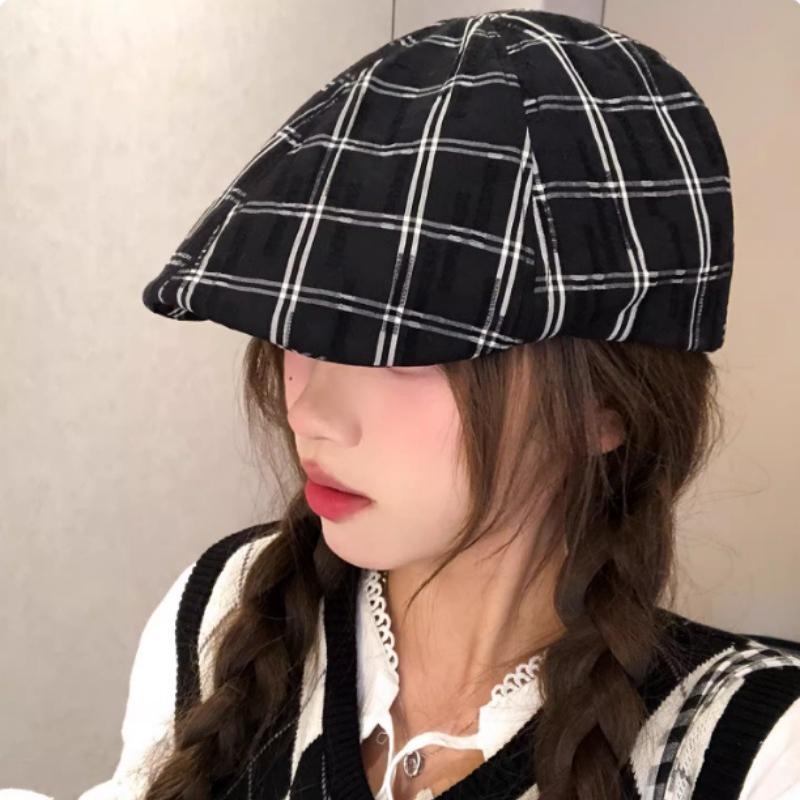2026 New Literary Retro Plaid Forward Hat Men's and Women's Spring and Summer British Fashion Casual Short Brim Newsboy Caps