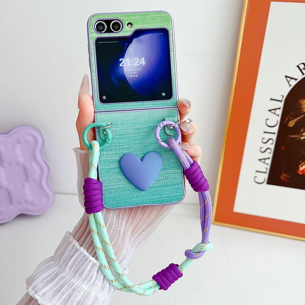 Samsung Galaxy Z Flip7 Iridescent Leather Heart Case – Protective Cover for Z Flip 6/5/4