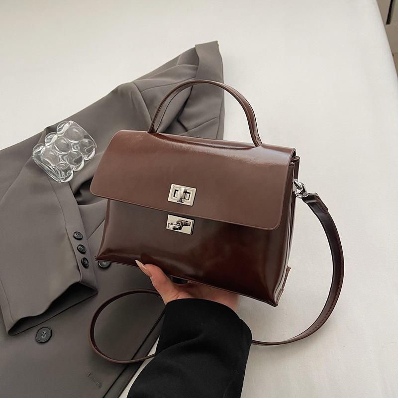 Premium texture retro handbag bag women's 2025 new messenger small square bag popular versatile texture shoulder bag