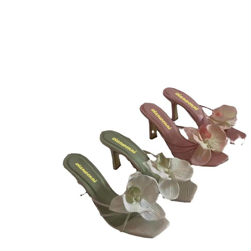French summer seaside beach cool slippers outer wear 2025 new niche flower square head high-heeled sandals with skirt