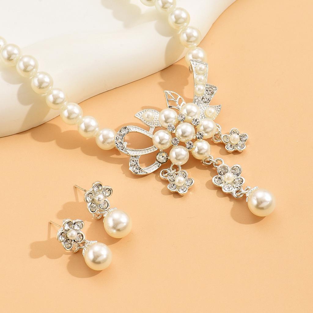 Brand New Pearl Flower Necklace Earrings Set Women's Jewelry Alloy Electroplated