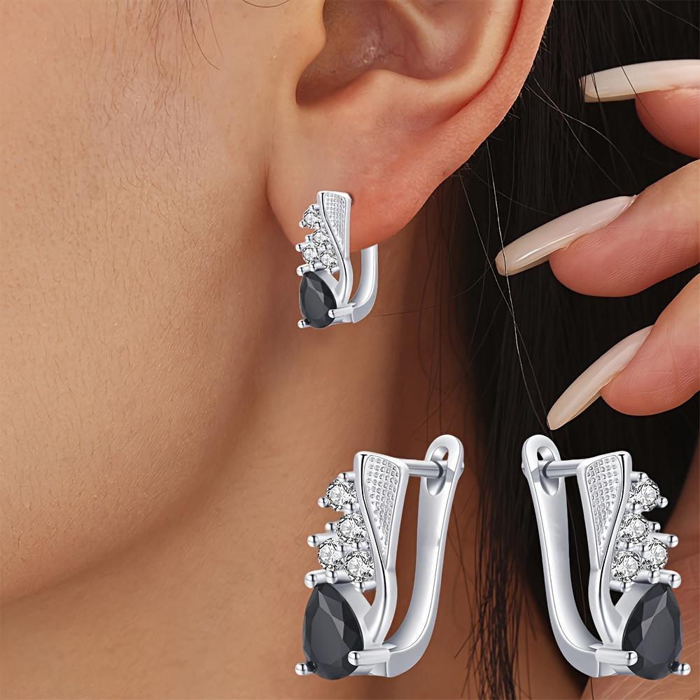 Black Awn Black Stone Earrings