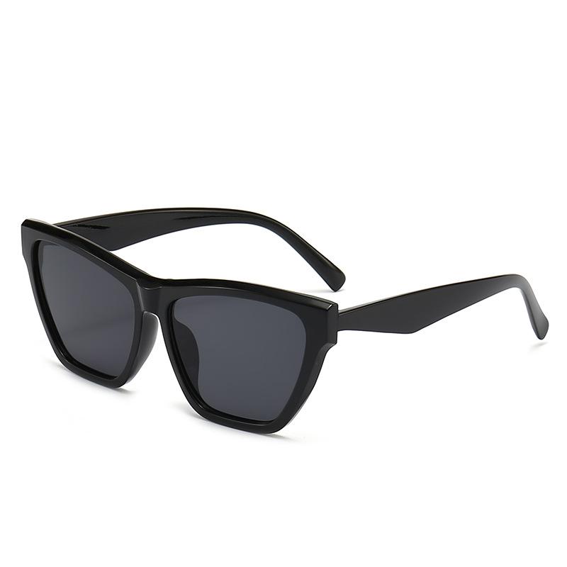Vintage Cat Eye Square Sunglasses Y2K Girl Style Streetwear Essential Uv400 Protection Sunglasses 5604