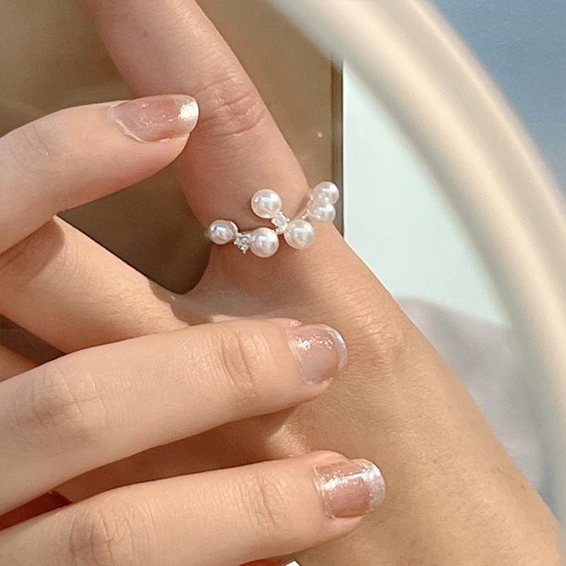 

2024 Нишевое кольцо с жемчугом: Женский аксессуар на указательный палец класса люкс