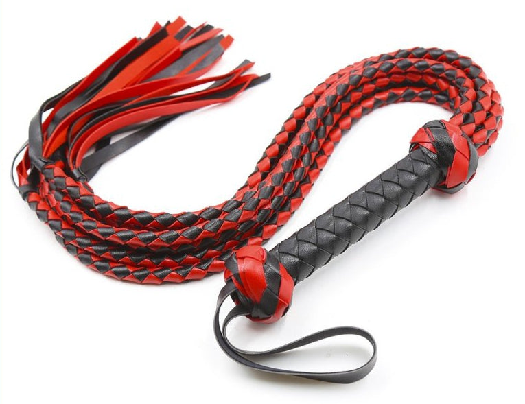 Martinet long Tigress 78cm Noir-Rouge - Correct Me - Fouets, Cravaches & Plumeaux