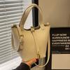 Bag Women's New Versatile Commuter Fashion Shoulder Messenger Bag