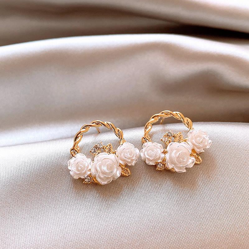 

Round flower stud earrings fashion flower basket design sense earrings personality versatile earrings niche high sense