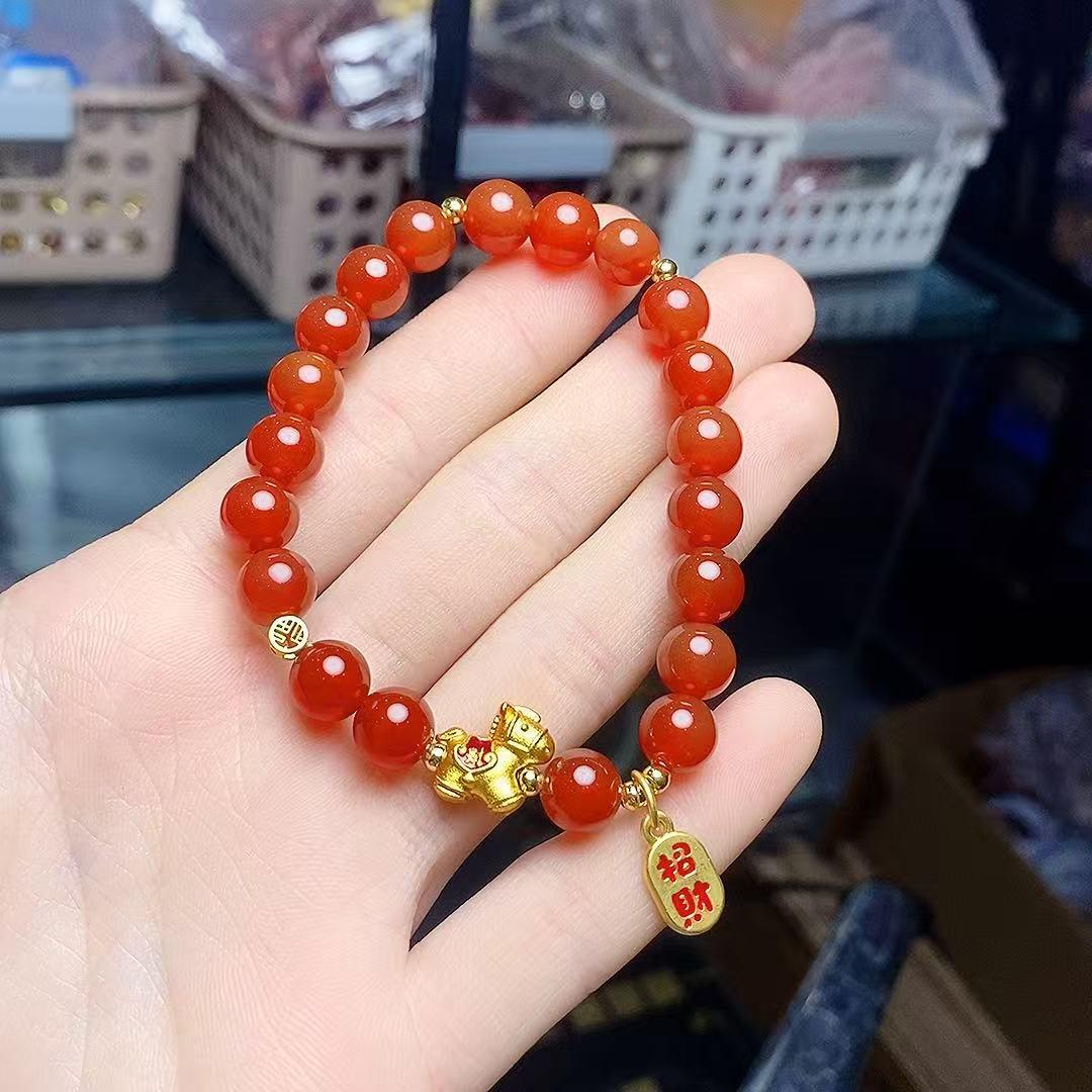 Chinese Zodiac Year Red Agate Horse Bracelet: Elegant Fashion Jewelry for Women
