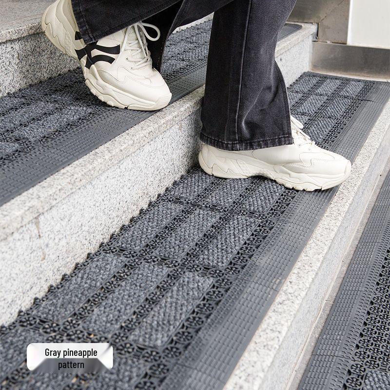 Snowproof Anti-Slip Winter Doormat for Outdoor Steps, Hotel Entrances & Stairways