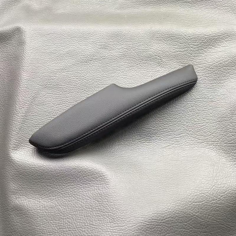 Eighth Gen Civic (06-11) Door Armrest Trim - Black Beige Leather