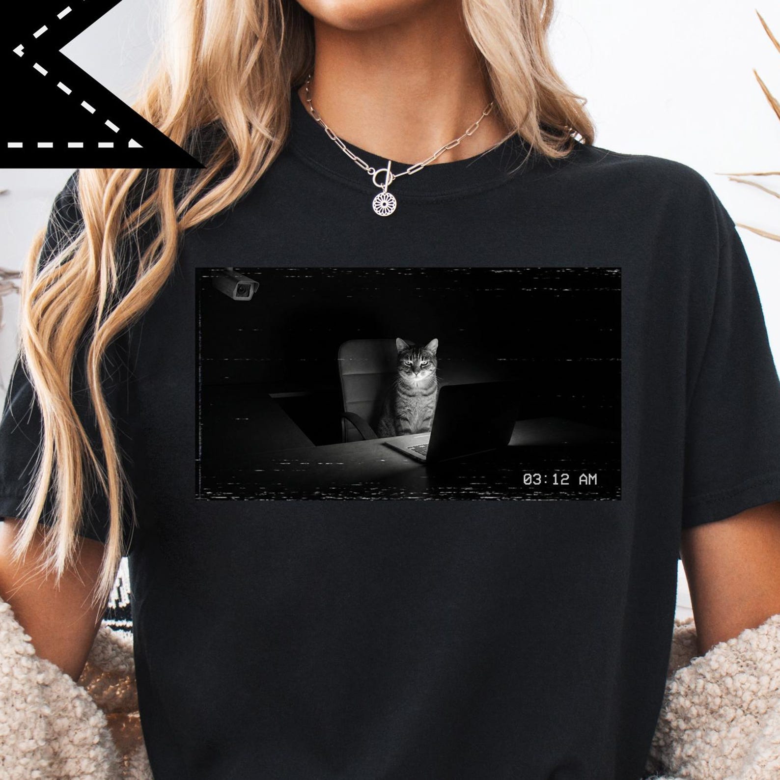 Cat Surveillance Camera Meme Tee, Funny Nerd Gift, Funny Cat Meme T-Shirt, Cat Lover gift L