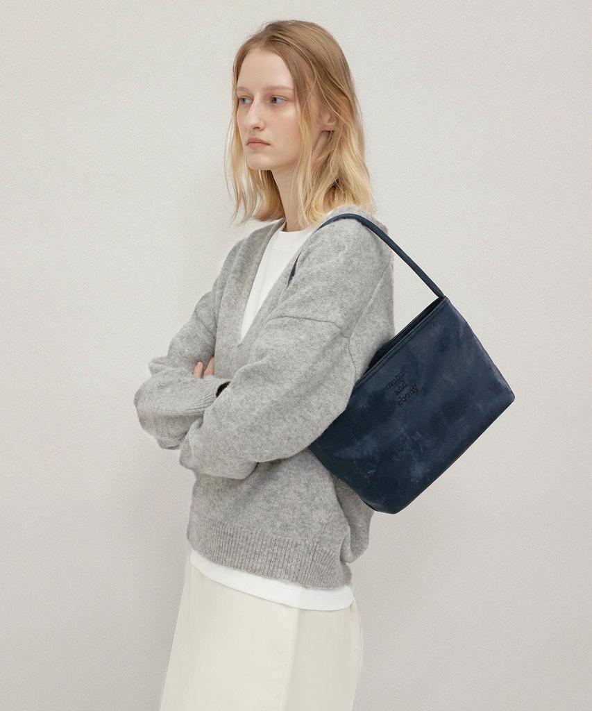 Mucu And Ebony Near Flat Bag _ Deep Navy