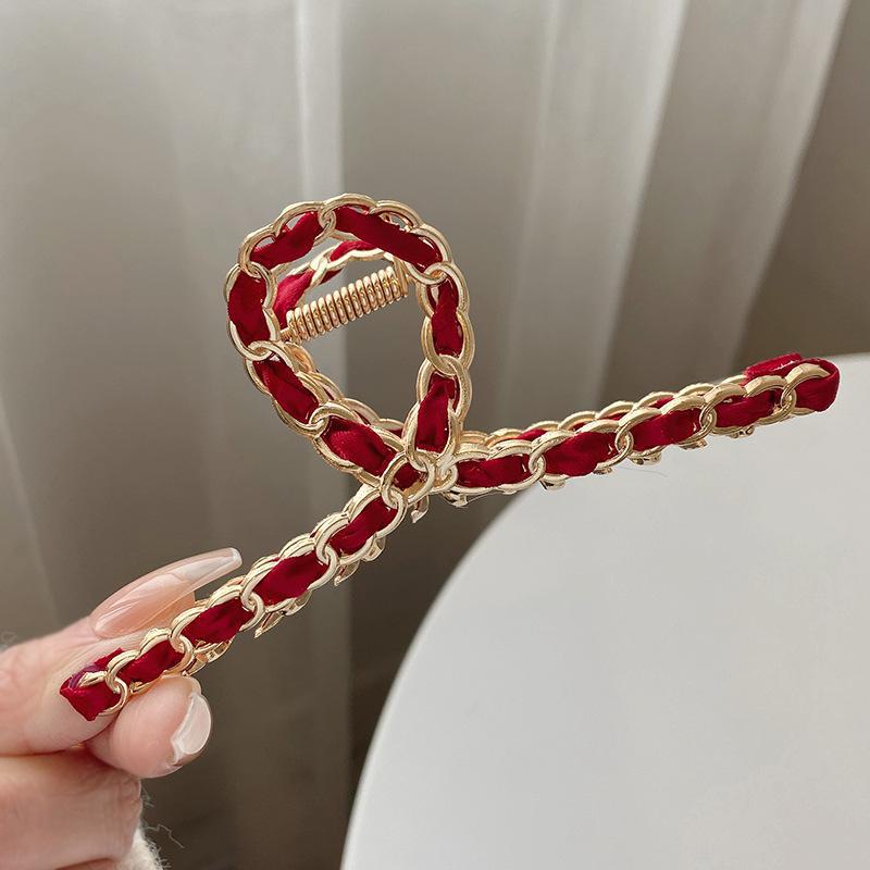 Elegant Retro Leather Hair Curler Clip - Small, Luxury, and Fashionable Hair Accessory