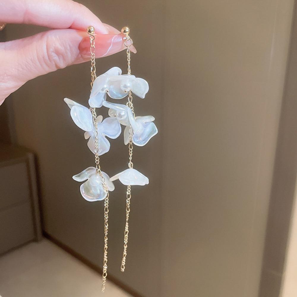 Silver Needle Flower Love Earrings Simple and High-end Sense Versatile Stud Earrings Niche Temperament Earrings Women