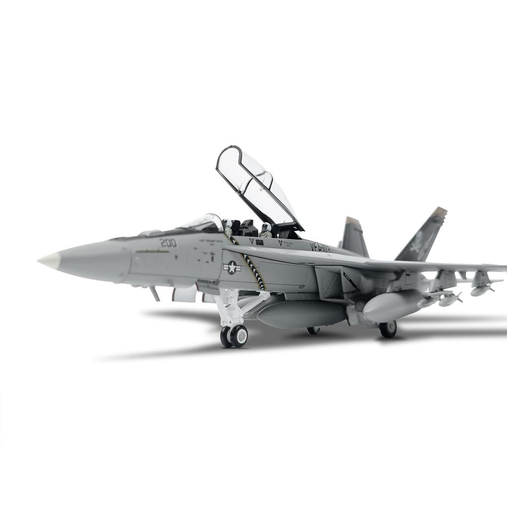 NUOTIE Super Hornet Μεταλλικό Μοντέλο Αεροπλάνου Κιτ Ολοκληρωμένο Προϊόν με Βάση Έκθεσης Jolly Rogers Diecast Κράμα Αντίγραφο Αεριωθούμενου Στρατιωτικό Αεροσκάφος 1/72 F/A-18F