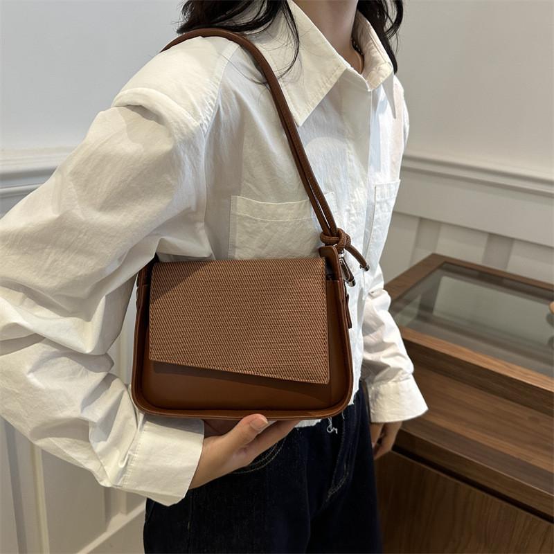 Chic And Stylish 2024 Korean Women's Handbag Color Block Design Shoulder Bag