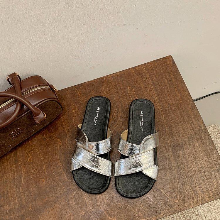 Premium Soft-soled Crossed Slippers Women's Summer 2025 New Outside Cool Slippers Women's Seaside Beach Shoes Women's