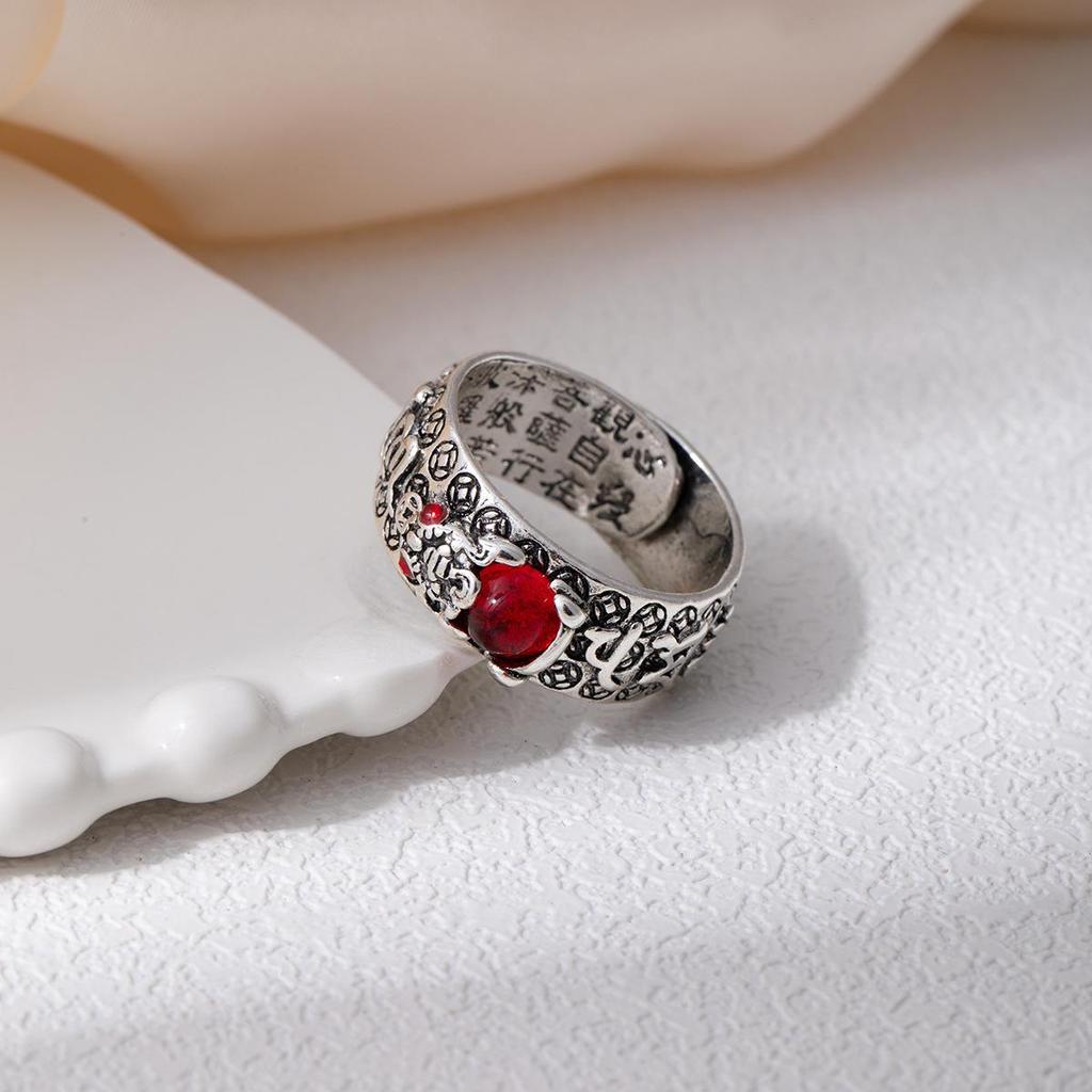 Glückskröte Damen Verstellbarer Granat Pixiu Ring mit Sechs-Silben-Mantra für Reichtum und Schutz.