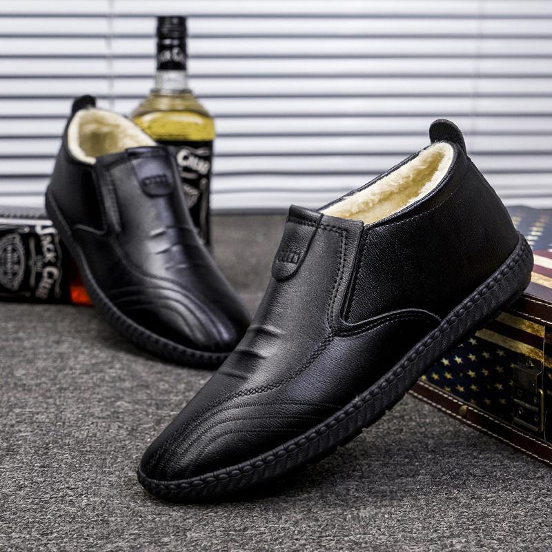 Chaussures d'hiver en cuir pour hommes Chaussures mi-hautes en coton Chaussures de conduite chaudes rembourrées Chaussures en cuir décontractées noires Chaussures pour hommes