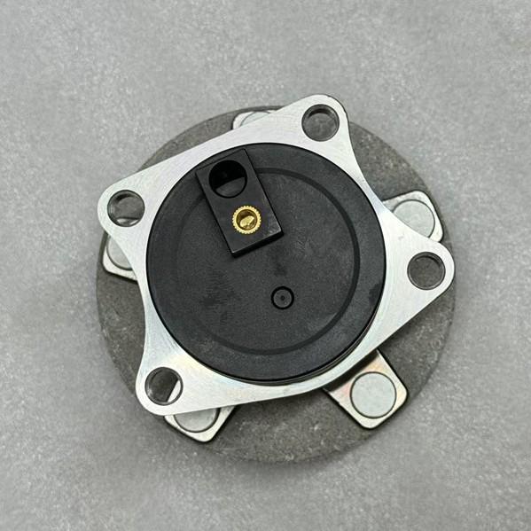 GS1D-26-15XA Rear Wheel Hub Assembly for Mazda Ruiyi Ruiyi