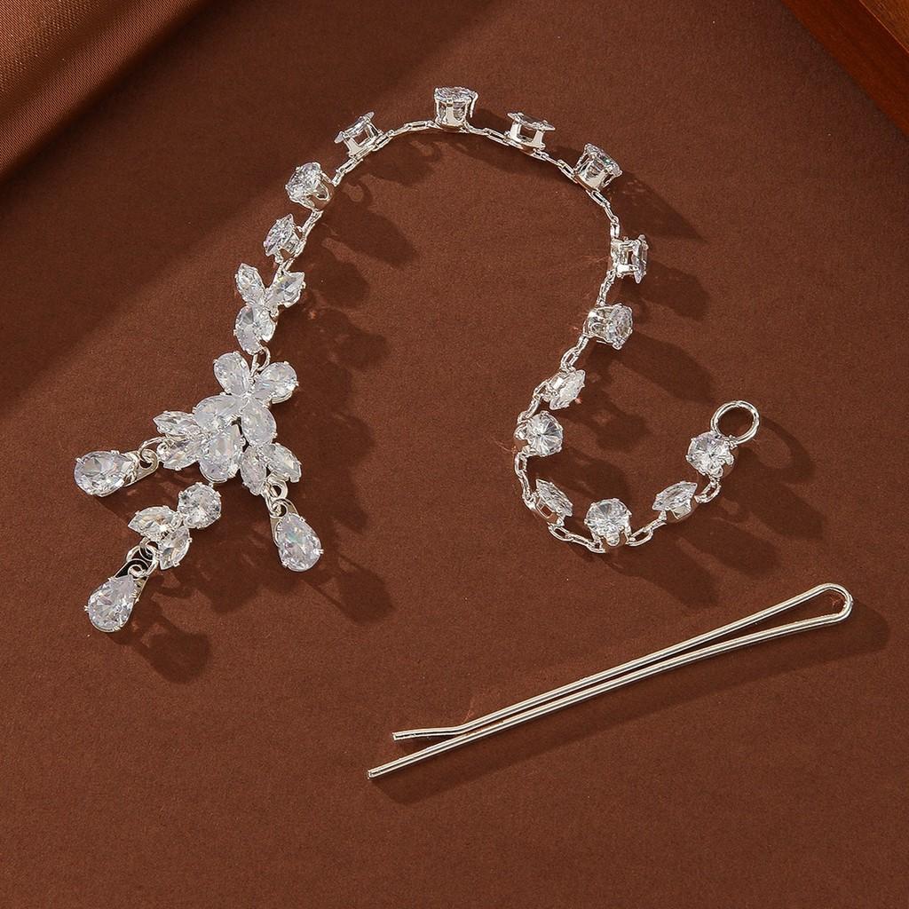 

Minimalist Water Drop Hair Band With Sparkling Crystal For Bridal Hair And Party Wear срібний