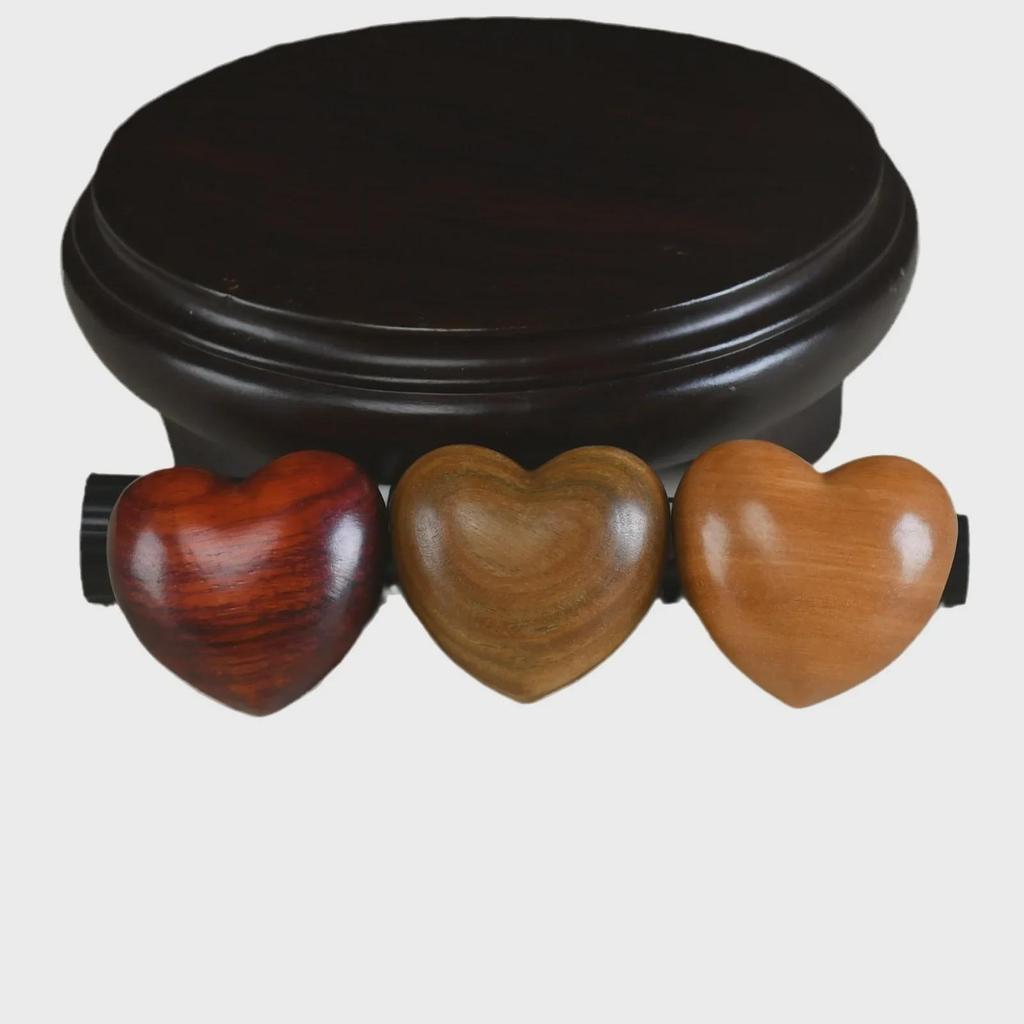 Heart-Shaped Rosewood & Green Sandalwood Carving Ornament