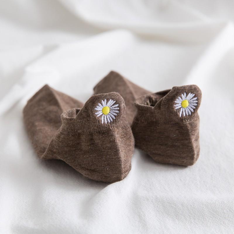 Women's Cute Japanese Cartoon Eyes Cotton Socks with Smiley Face Embroidery - Short Boat Style