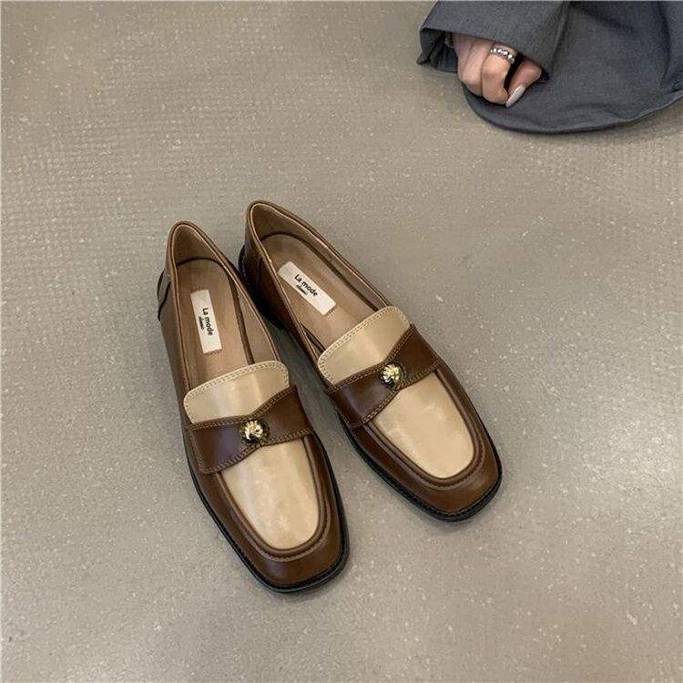 

Retro fragrant leather shoes, light soft flat-soled pedal loafers, new fashionable versatile women s single shoes in autumn 2025 40