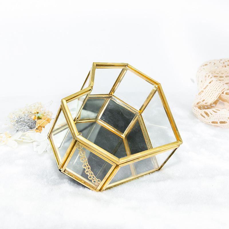 Antique Copper Glass Heart-Shaped Engagement Ring Box Elegant Metal Jewelry Box with European Style for Fine Jewelry Displays
