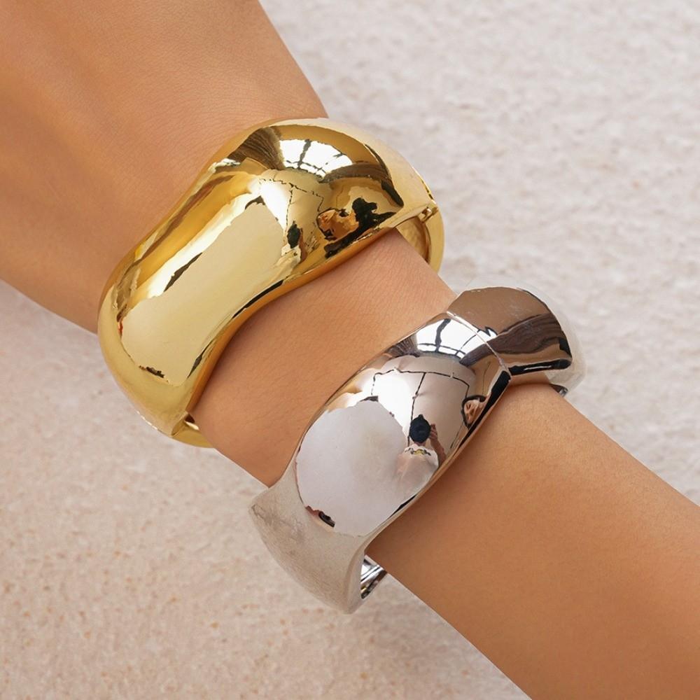 Weite Öffnung Metall Armreifen Gold Silber Farbe Übertriebenes Armband Breiter Unregelmäßiger Armreif Geschenk