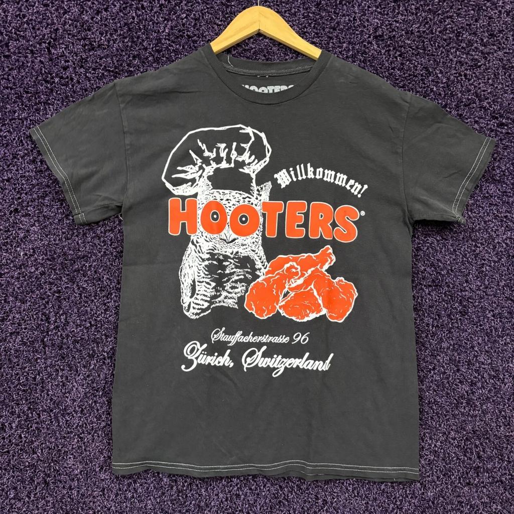 Hooters Est 1996 Maglietta taglia media