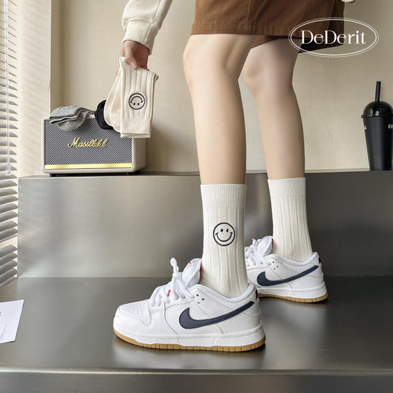 Smile Gold Women's Fashion Character Pretty Socks