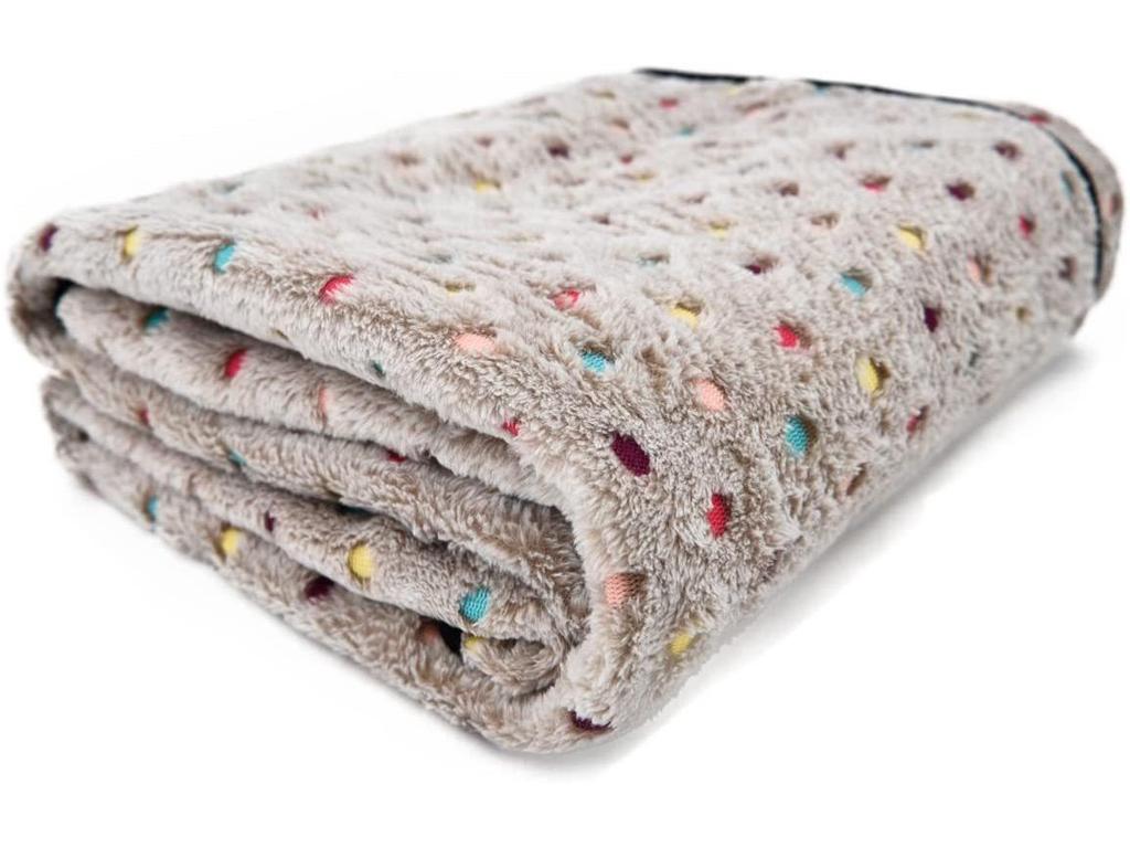 Flannel Pet Blanket for Dogs and Cats - Warm, Suitable for All Seasons