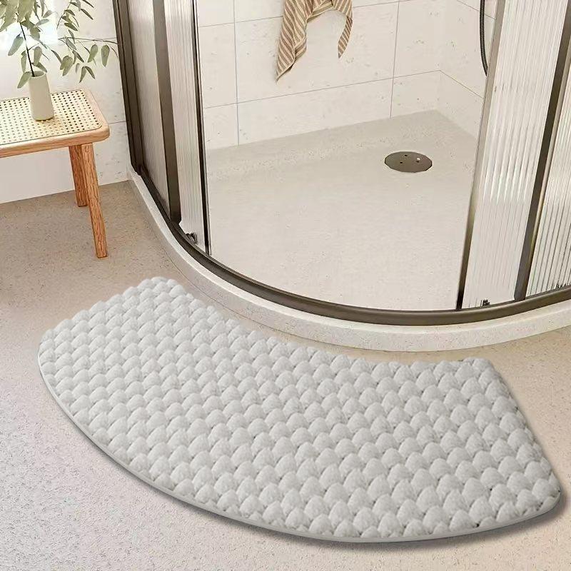 Badezimmer-Antirutschmatte für zu Hause, verdickte fächerförmige weiche Matte, WC-Plüschmatte, Duschraum-Türvorleger, Eingangsvorleger