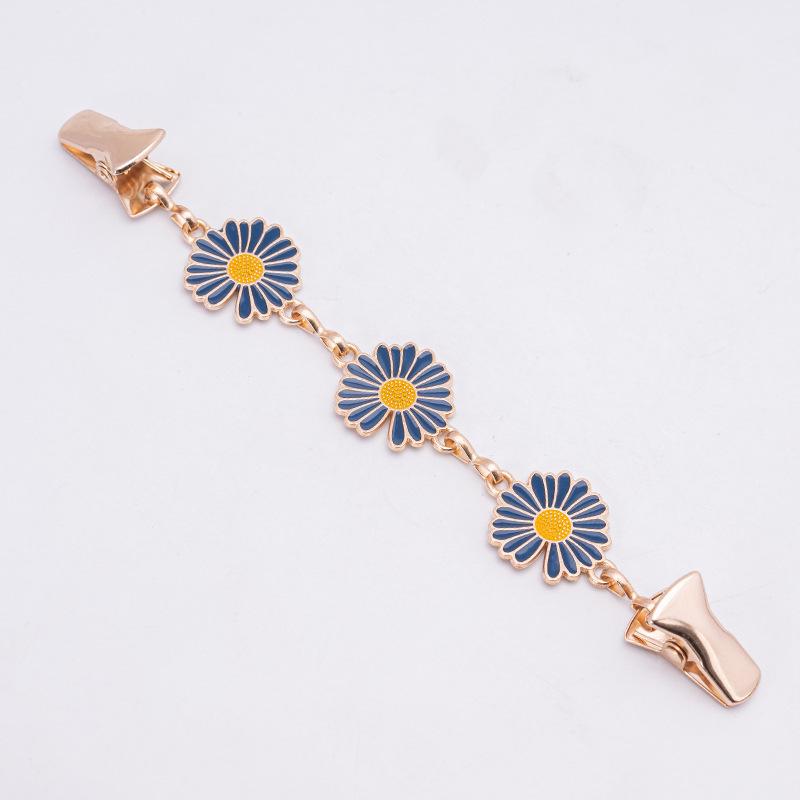 Retro Shawl Clip: European-American Sweater and Scarf Brooch with Diamond Accent - Anti-Exposure Alloy Accessory