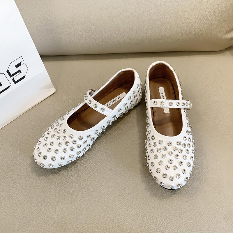 Fashion Autumn New Flat Shoes Women's Fashion Round Head Shallow Mouth Rhinestones Rivet Soft Soles Non-slip Low Top Shoes