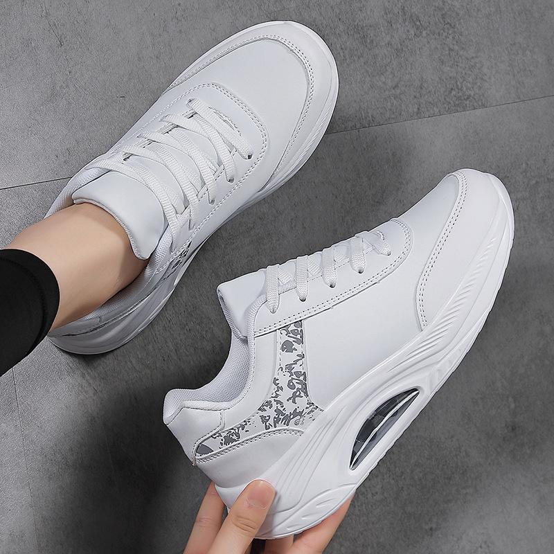 

New women s shoes short white shoes student soft-soled sports and leisure shoes thick-soled heightening rocking shoes leather surface 42 білий