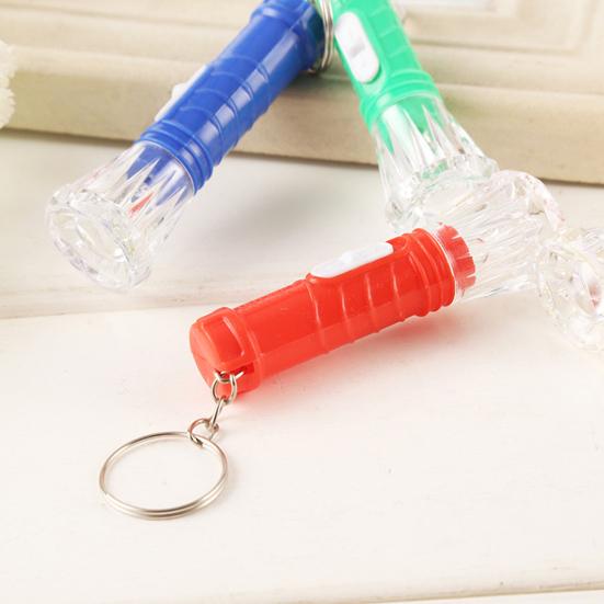 10Pcs Flashlight Toy Metal Buckle Portable Diamond Shape Exquisite Comfortable Grip Entertainment Fine Workmanship Kids Flash Light Key Rings Pendant