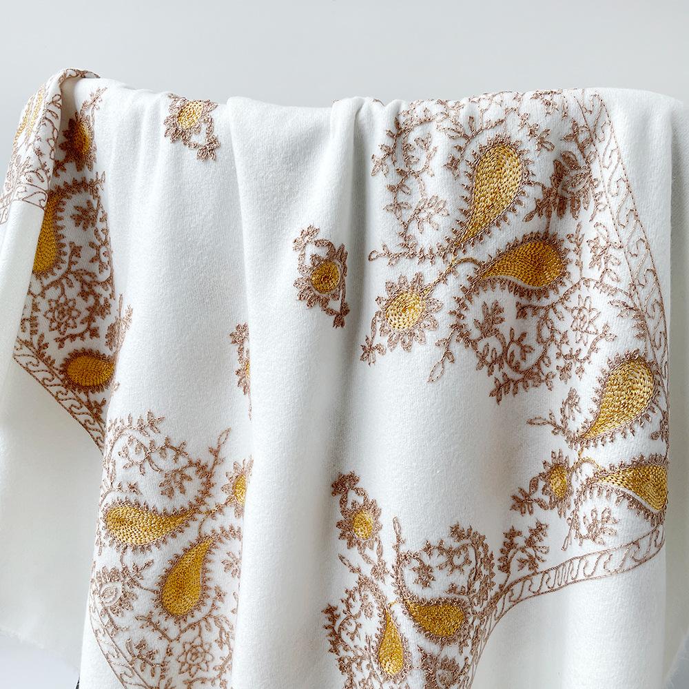 New imitation cashmere scarf for women, suitable for all seasons, fashionable and warm, showing temperament, fringed scarf, cashew shawl